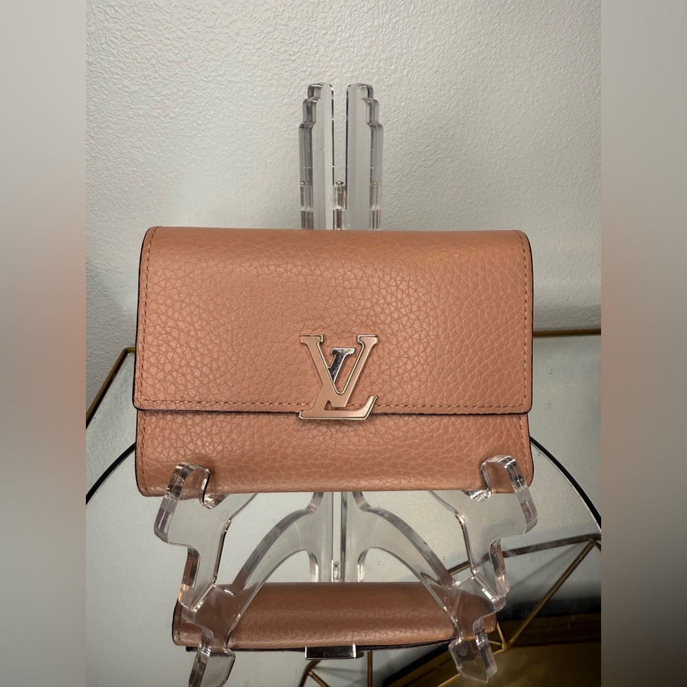 SOLD Louis Vuitton Capucines Compact Wallet authentic excellent condition